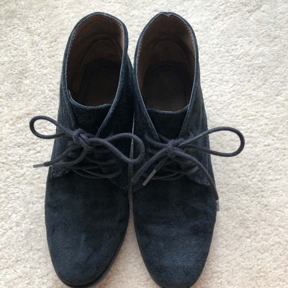 White Mountain Suede Heel Ankle Boot - 6.5 - Black - Picture 7 of 7